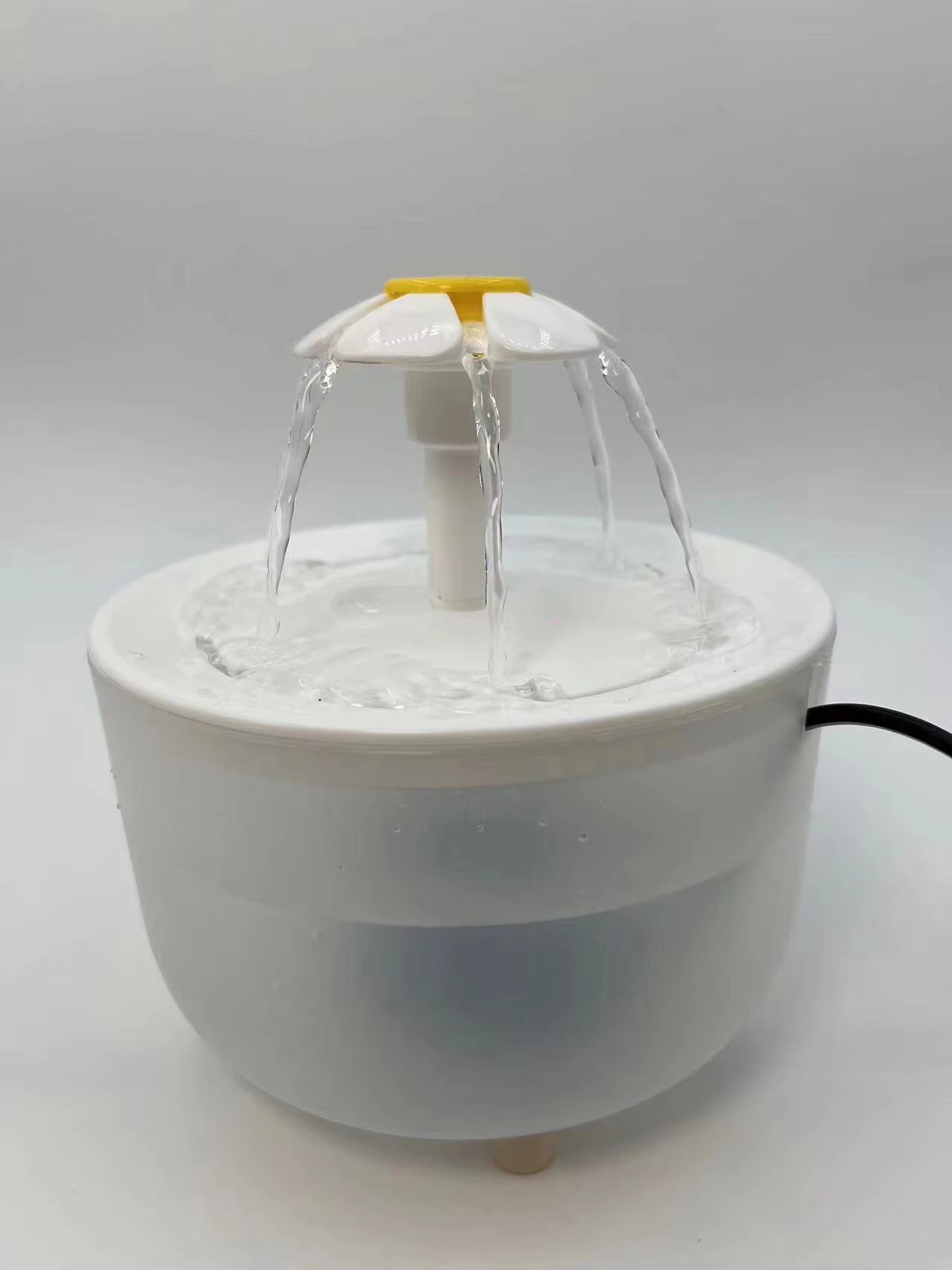 Elevate Your Pet's Hydration with the Ultra-Quiet 1.2L Automatic Cat Water Fountain - Smart Filtration and Adjustable Flow for Happy, Healthy Cats